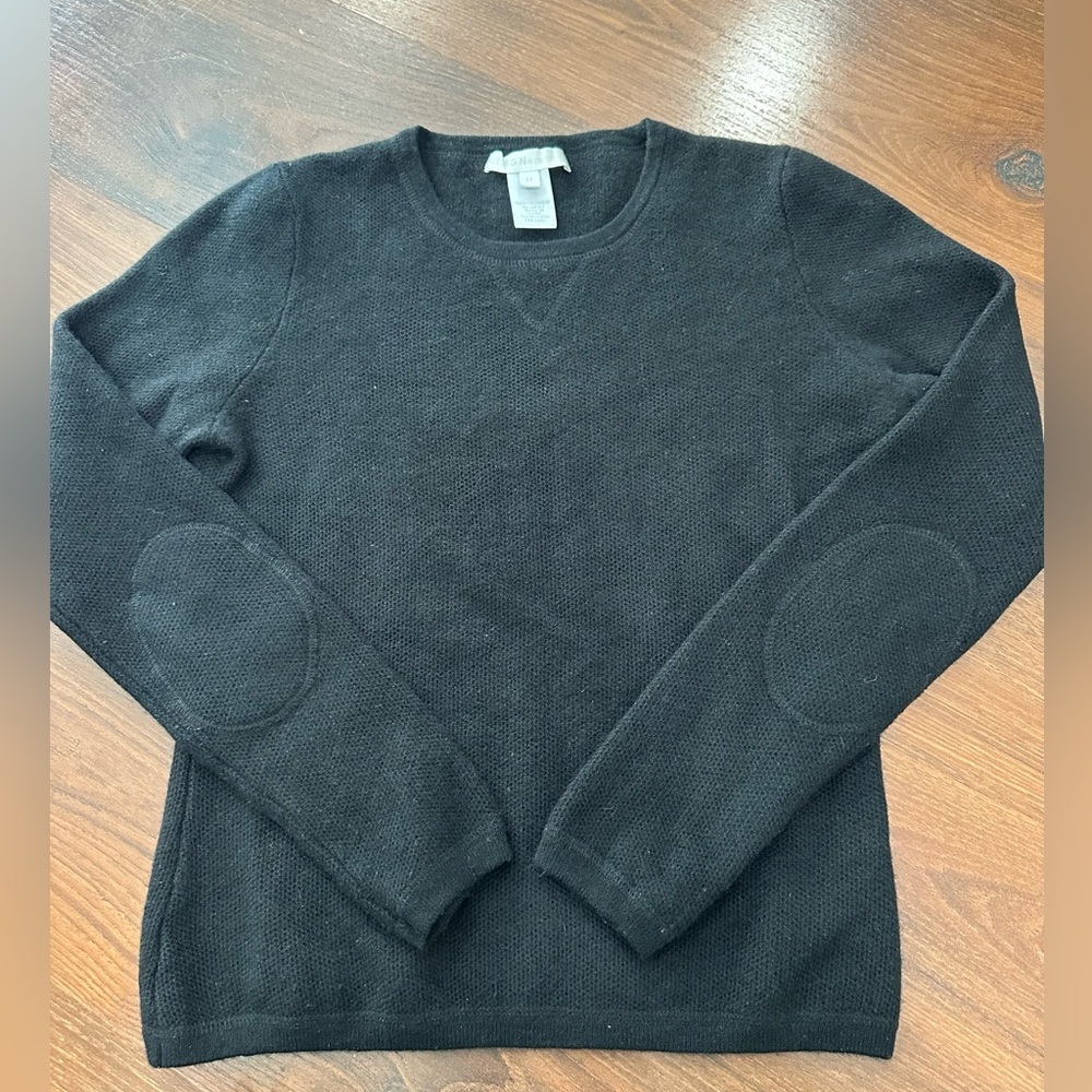 Design History 100% cashmere black sweater Sz M